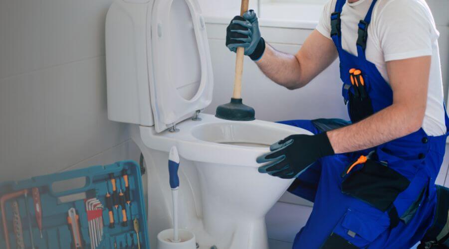 sewer line plumber in San Sebastian, PR